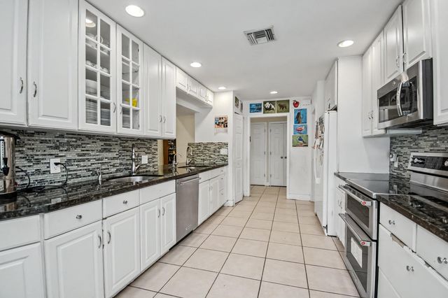 22051 Montoya Drive, Boca Raton, FL 33433