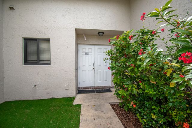 22051 Montoya Drive, Boca Raton, FL 33433