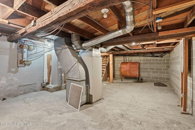 825 W Honeysuckle AVE, Hayden, ID 83835