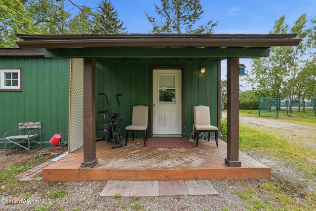 825 W Honeysuckle AVE, Hayden, ID 83835
