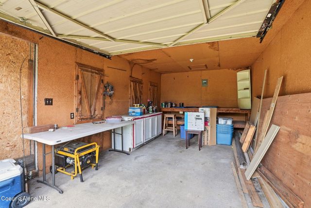 825 W Honeysuckle AVE, Hayden, ID 83835