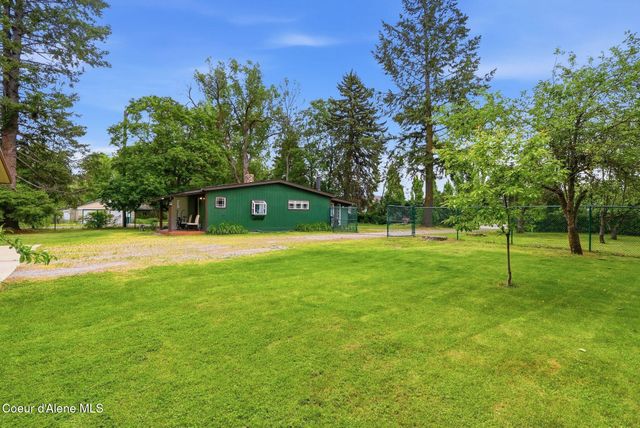 825 W Honeysuckle AVE, Hayden, ID 83835