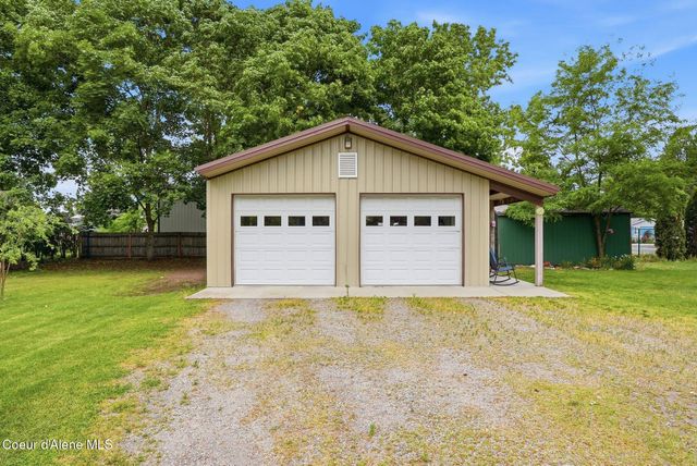 825 W Honeysuckle AVE, Hayden, ID 83835