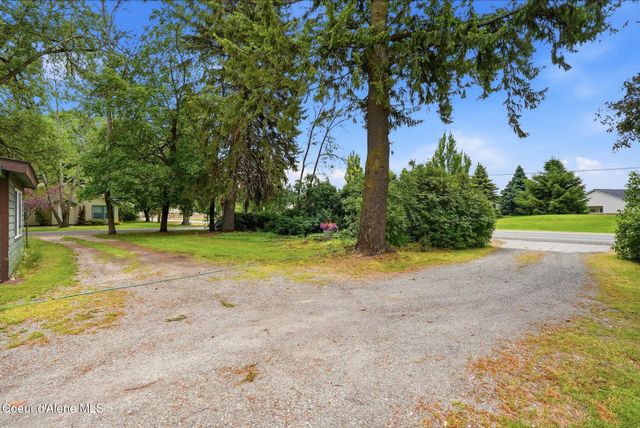 825 W Honeysuckle AVE, Hayden, ID 83835
