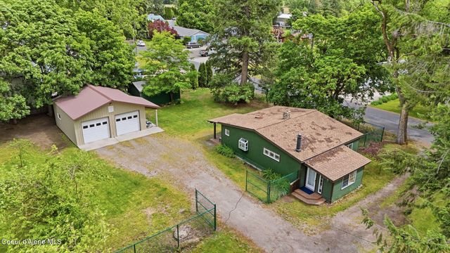 825 W Honeysuckle AVE, Hayden, ID 83835