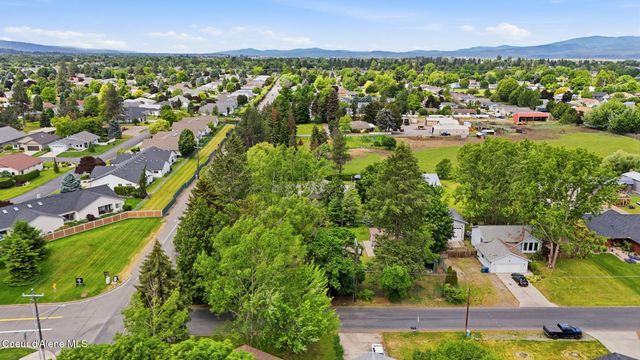 825 W Honeysuckle AVE, Hayden, ID 83835
