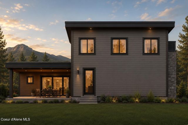 825 W Honeysuckle AVE, Hayden, ID 83835