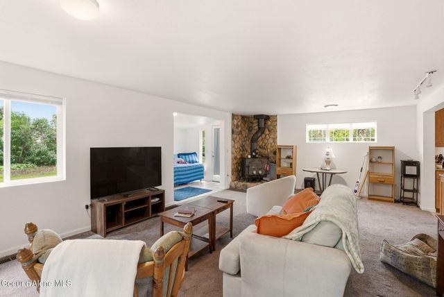 825 W Honeysuckle AVE, Hayden, ID 83835