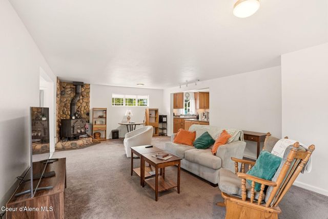 825 W Honeysuckle AVE, Hayden, ID 83835