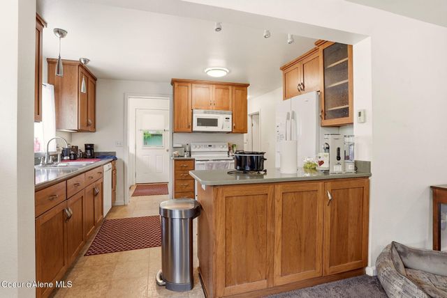 825 W Honeysuckle AVE, Hayden, ID 83835