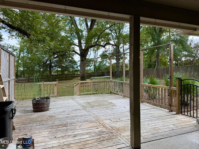 101 Sandstone Drive, Brandon, MS 39047