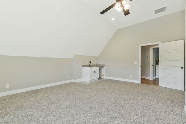 9 Oldfield Ln, Brush Creek, TN 38547