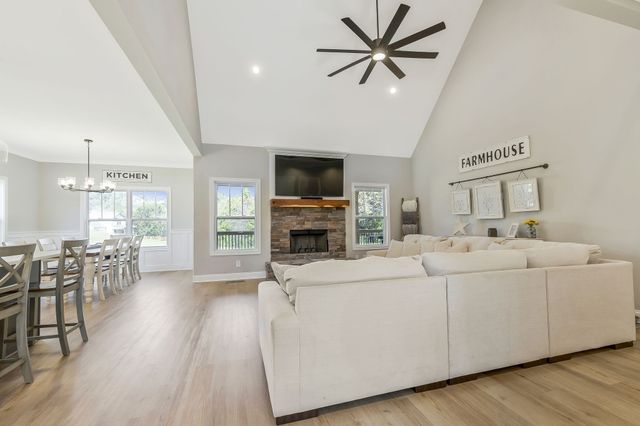 9 Oldfield Ln, Brush Creek, TN 38547