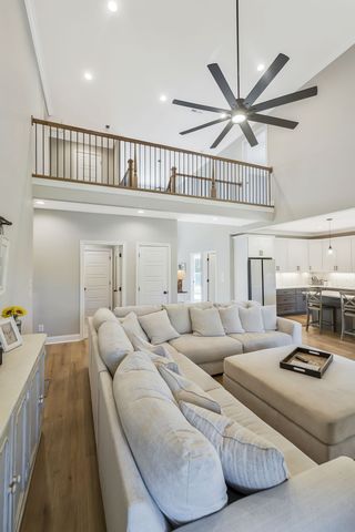 9 Oldfield Ln, Brush Creek, TN 38547