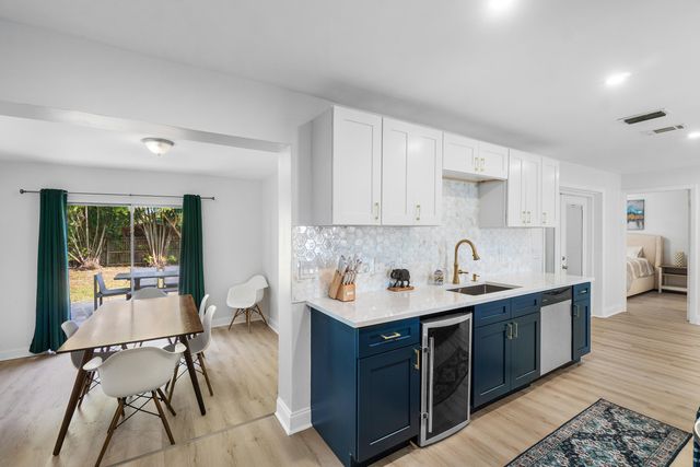 411 SW 1st Avenue, Boynton Beach, FL 33435