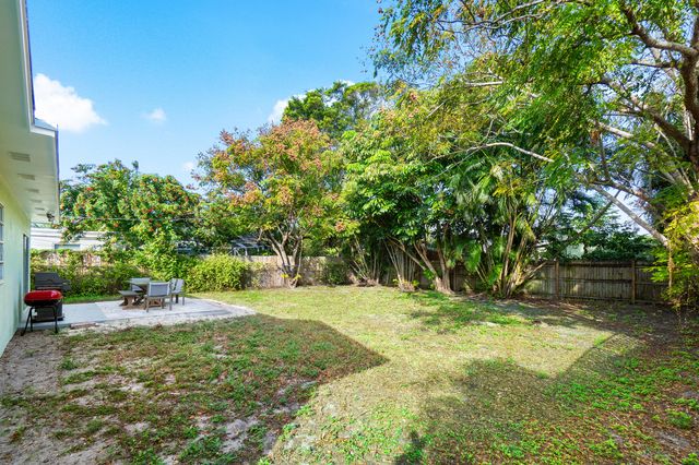 411 SW 1st Avenue, Boynton Beach, FL 33435