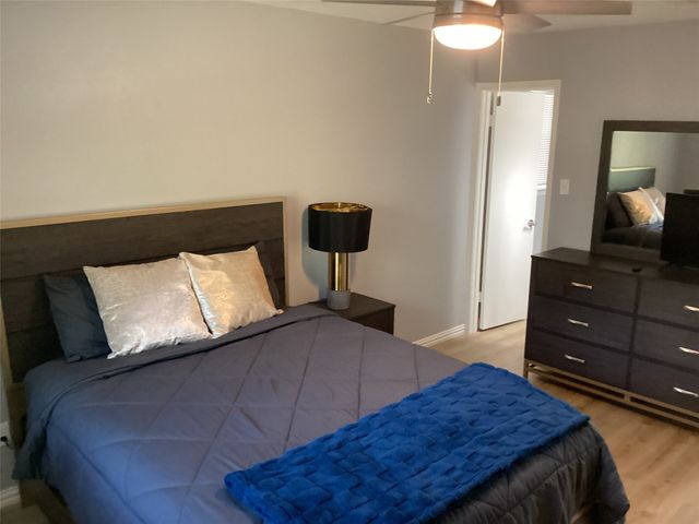 245 E Malone Avenue, Crowley, TX 76036