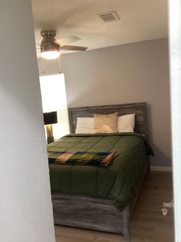 245 E Malone Avenue, Crowley, TX 76036