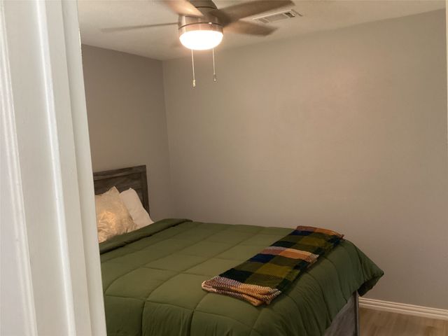 245 E Malone Avenue, Crowley, TX 76036