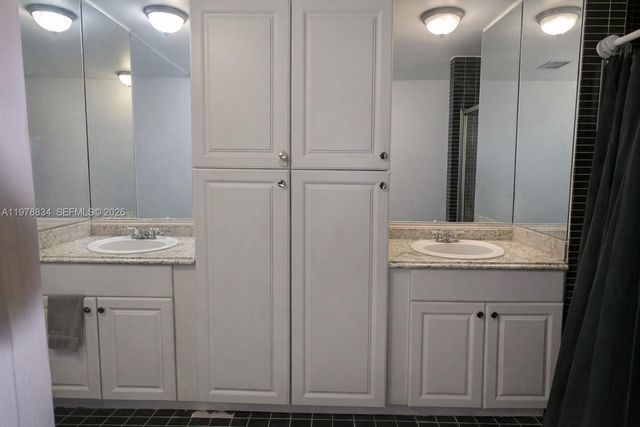 5716 NW 19th St 18, Lauderhill, FL 33313