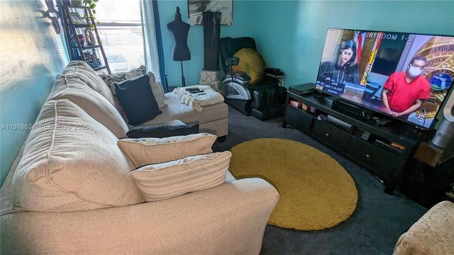 5716 NW 19th St 18, Lauderhill, FL 33313