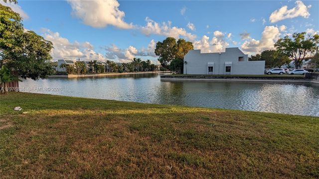 5716 NW 19th St 18, Lauderhill, FL 33313