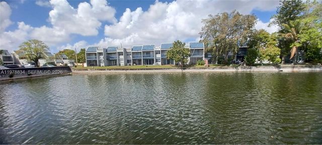 5716 NW 19th St 18, Lauderhill, FL 33313