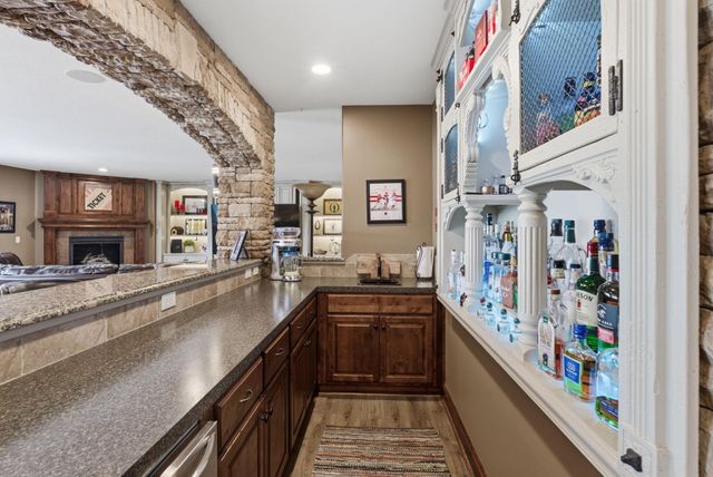 2661 N Bayside Ct, Wichita, KS 67205