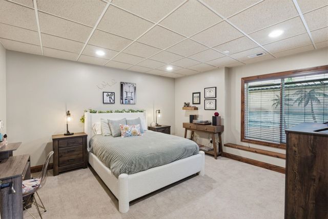 2661 N Bayside Ct, Wichita, KS 67205