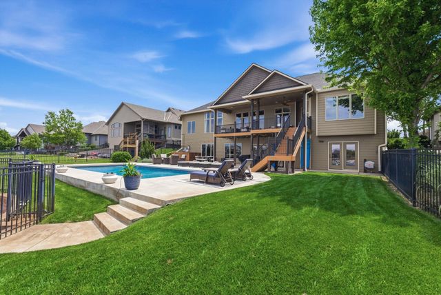 2661 N Bayside Ct, Wichita, KS 67205