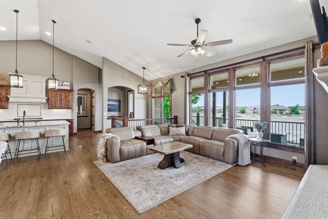 2661 N Bayside Ct, Wichita, KS 67205