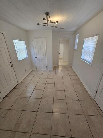 1734 39TH STREET S, St Petersburg, FL 33711