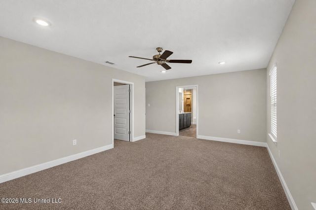 62 Saltmeadow Circle, Ocean Springs, MS 39564