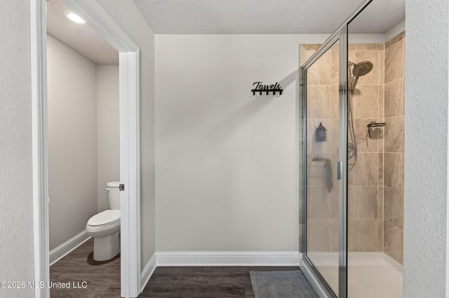 62 Saltmeadow Circle, Ocean Springs, MS 39564