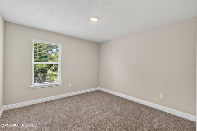 62 Saltmeadow Circle, Ocean Springs, MS 39564