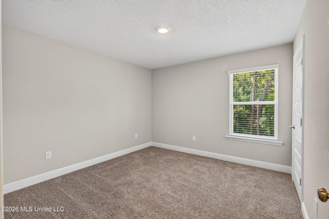 62 Saltmeadow Circle, Ocean Springs, MS 39564