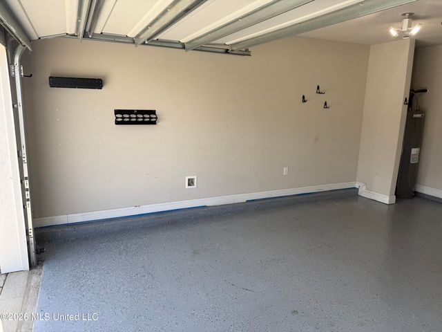 62 Saltmeadow Circle, Ocean Springs, MS 39564