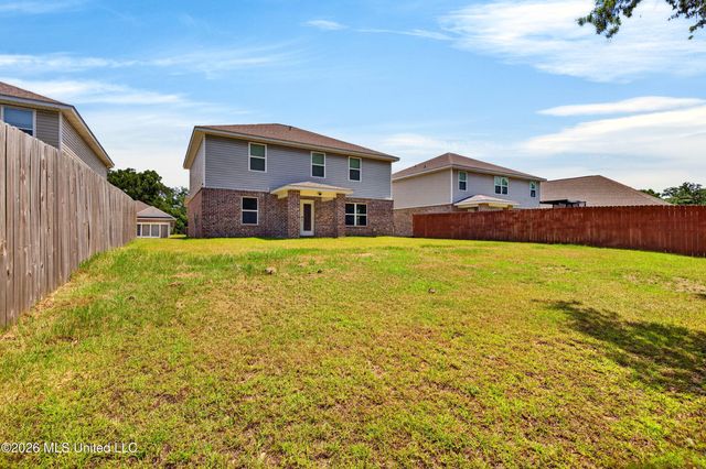 62 Saltmeadow Circle, Ocean Springs, MS 39564
