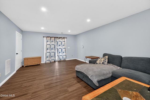 15 Castle Drive, Stillwater, NY 12170