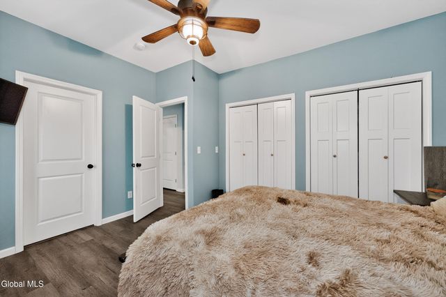 15 Castle Drive, Stillwater, NY 12170