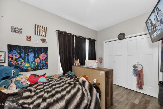 15 Castle Drive, Stillwater, NY 12170