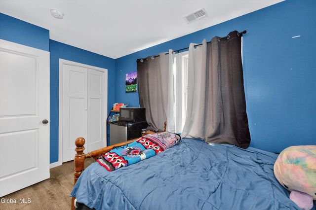 15 Castle Drive, Stillwater, NY 12170