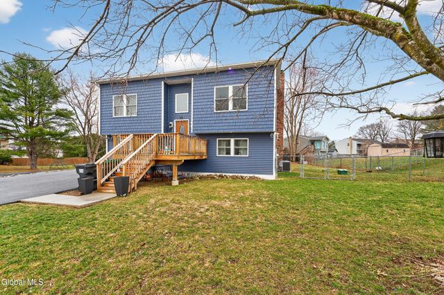 15 Castle Drive, Stillwater, NY 12170