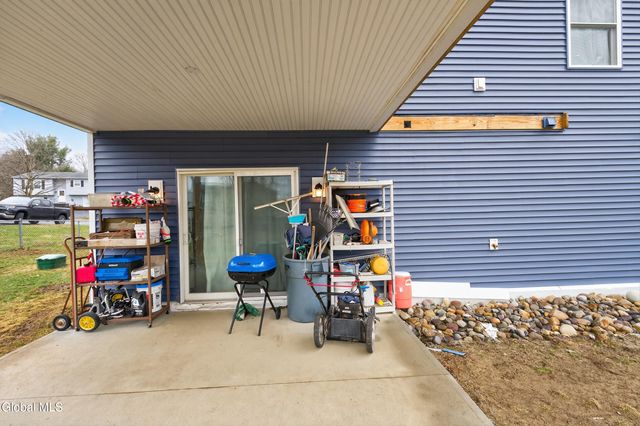 15 Castle Drive, Stillwater, NY 12170