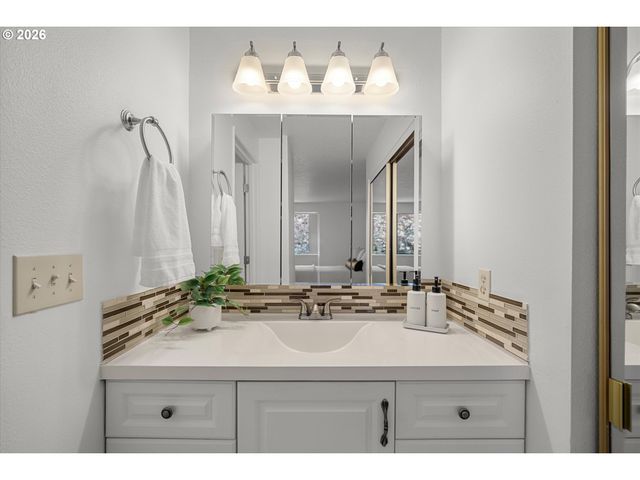 14632 Sw GRAYLING Ln, Beaverton, OR 97007