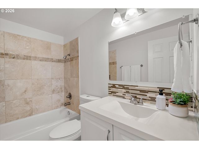 14632 Sw GRAYLING Ln, Beaverton, OR 97007