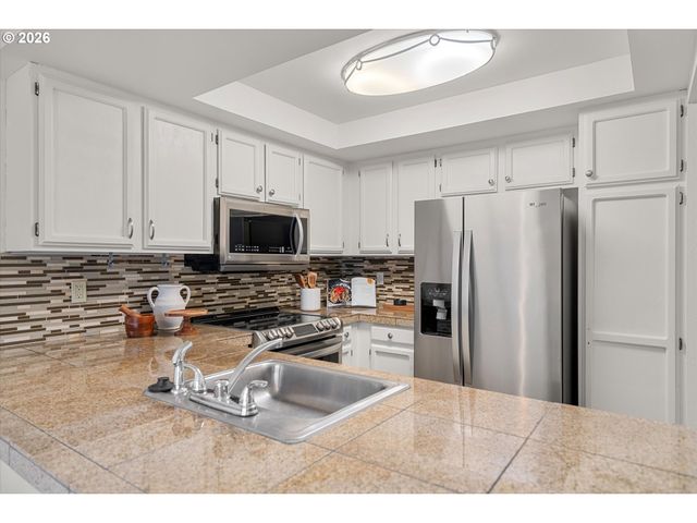 14632 Sw GRAYLING Ln, Beaverton, OR 97007