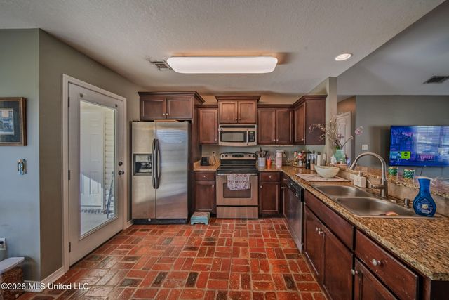 13691 Lawton Lane, Gulfport, MS 39503