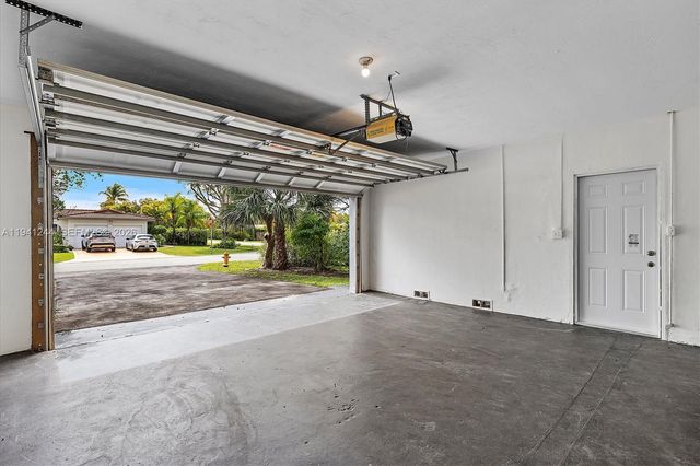 10361 SW 119th St, Miami, FL 33176