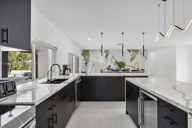 10361 SW 119th St, Miami, FL 33176